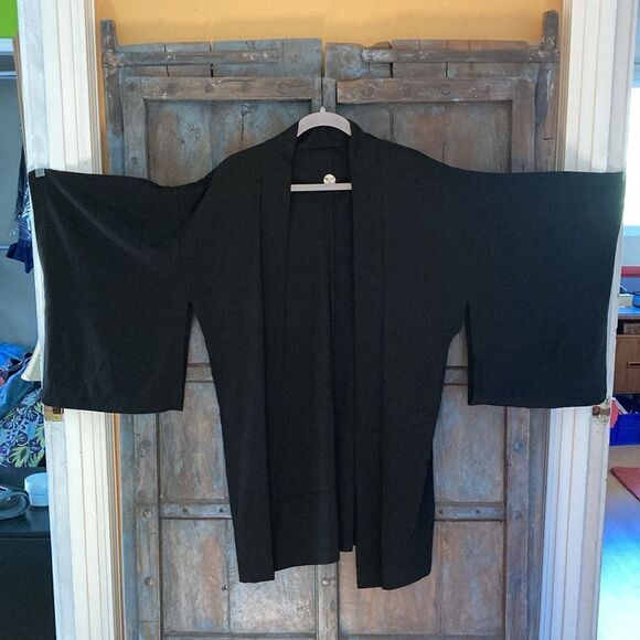 Japanese Style Black Kimono with Interior Tie One Size Sand Dollar Logo - Picture 3 of 11